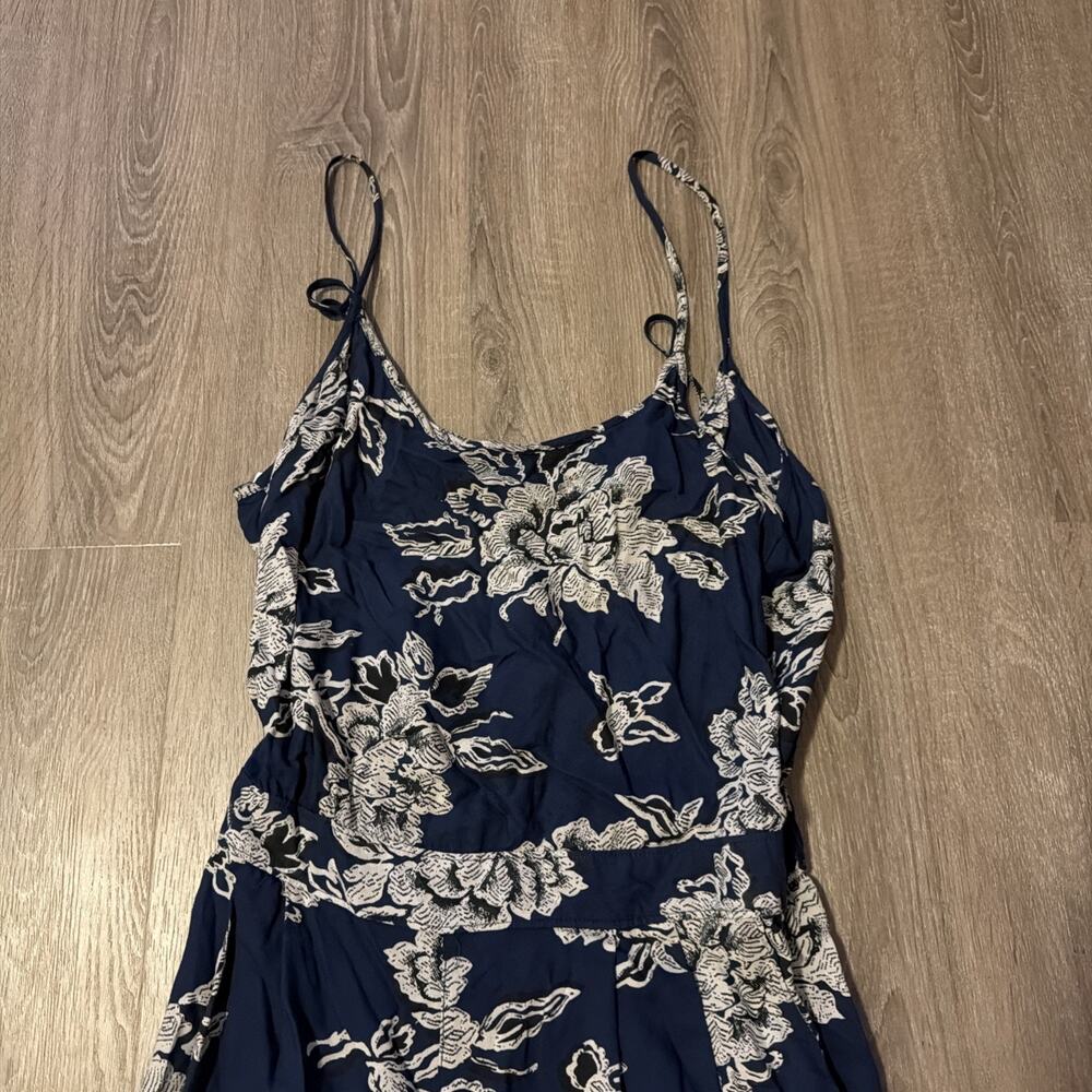 Abercrombie & Fitch Navy Floral Jumpsuit, Medium‎ - Picture 2 of 10